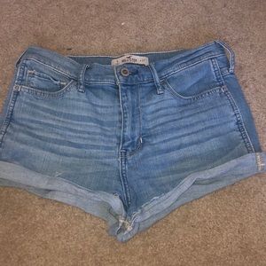 Hollister high waisted shorts